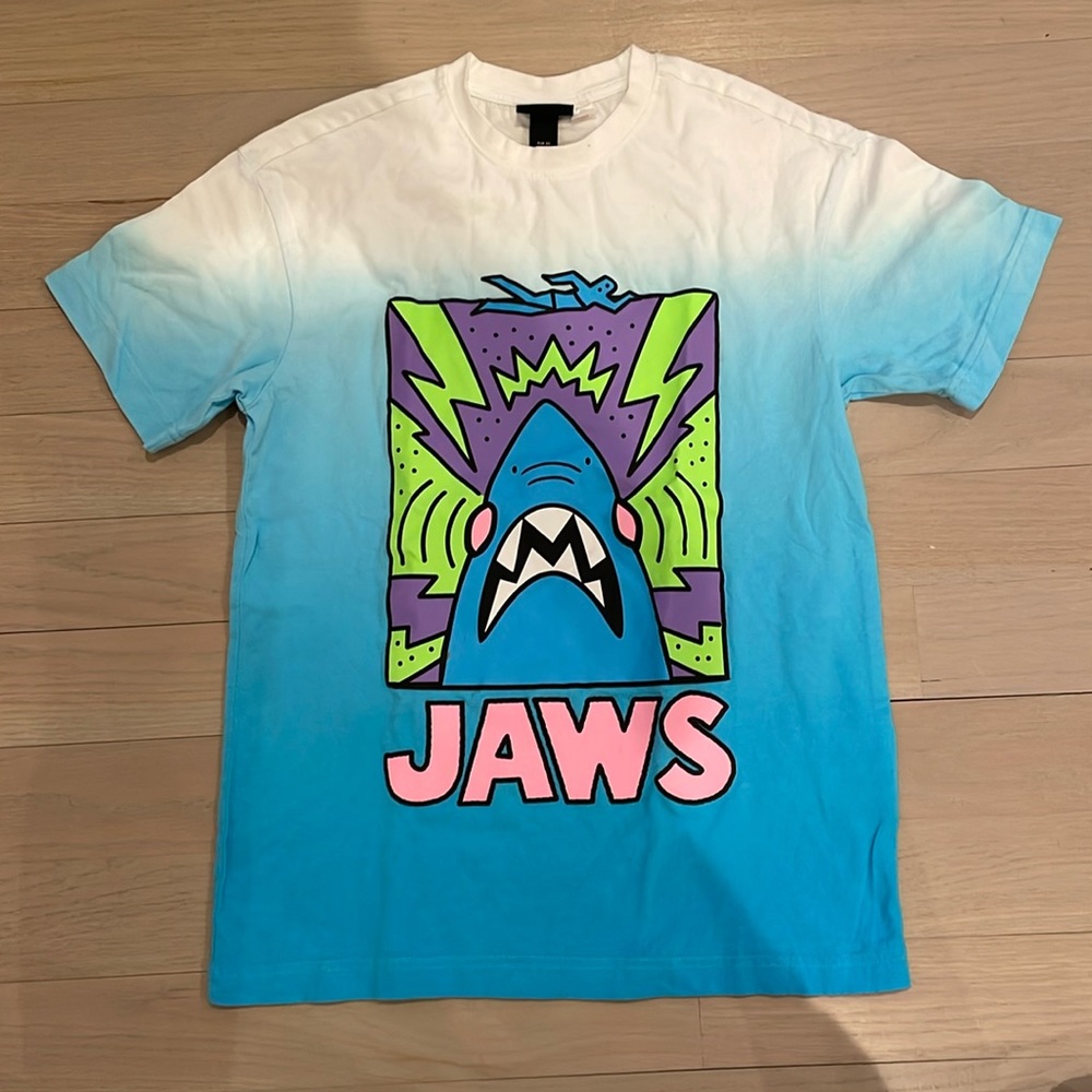 NWOT H&M Jaws T-shirt
